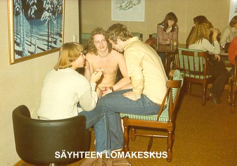 Hojaa17.jpg (31276 bytes)