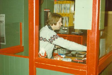 hojaa20.JPG (18077 bytes)