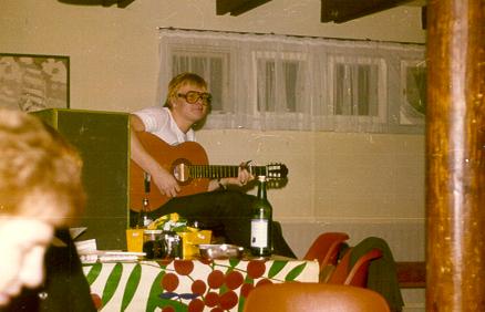 hojaa25.JPG (22266 bytes)